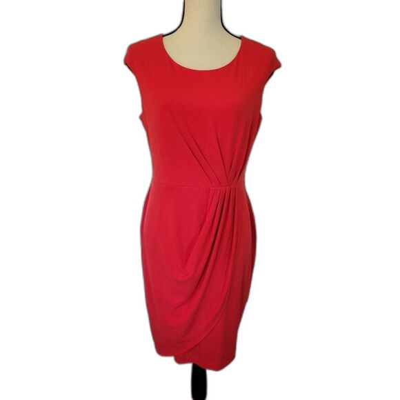 Saks Fifth Avenue red ruched zip up back sleeveless stretch midi dress, size 6 - Picture 2 of 8